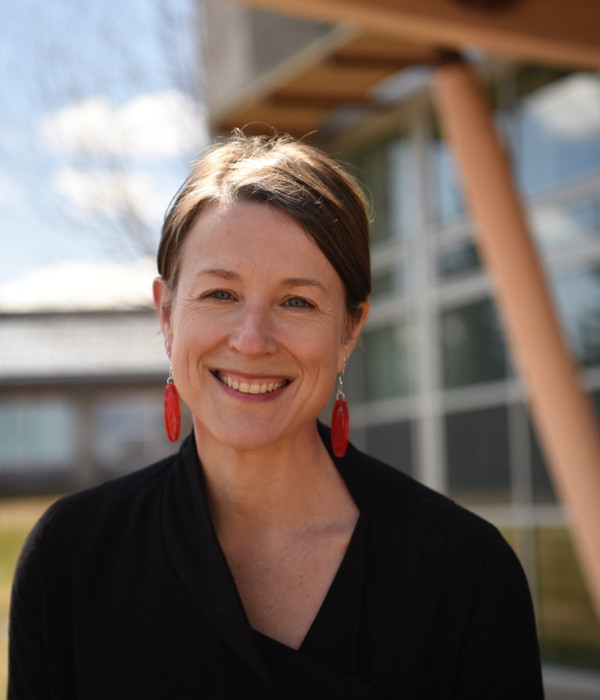 Dr. Sarah de Leeuw